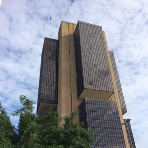 Publicação do edital do concurso BACEN anunciada.