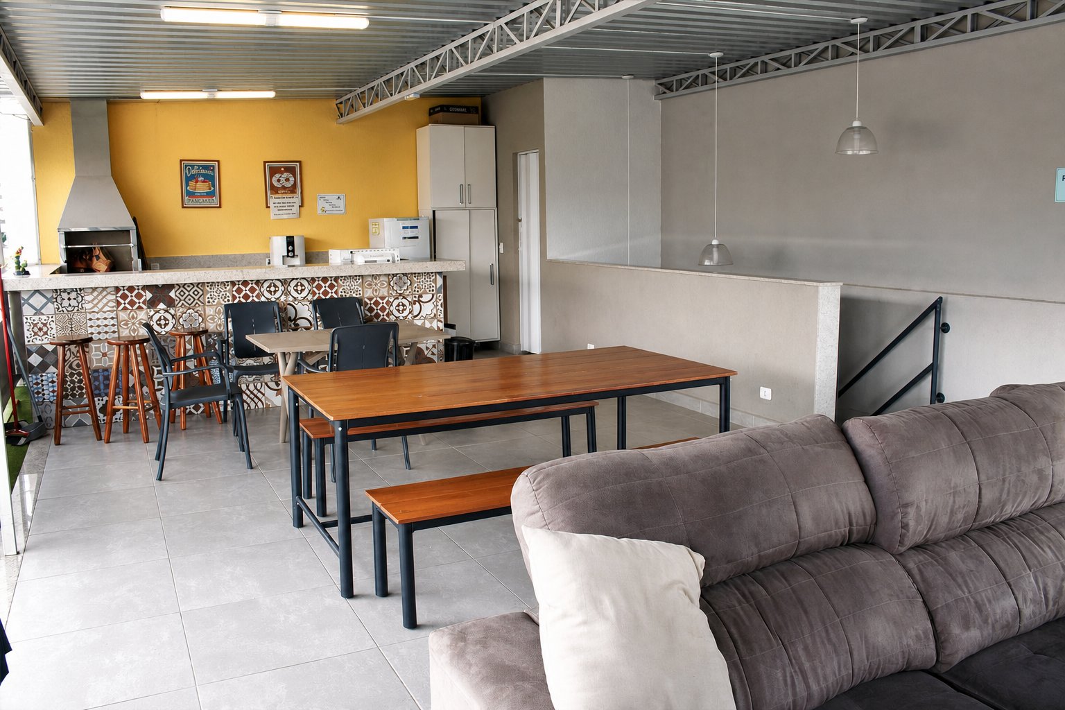 Cozinha completa disponível na estrutura da Unicursos